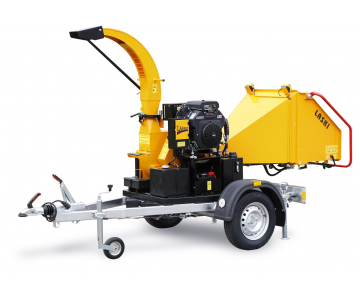 Buschholzhäcksler mit Benzinmotor auf gebremstem Fahrgestell montiert  LS 100/27 CB
